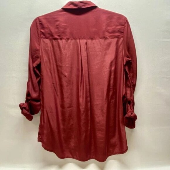 Express City Shirt Women’s Small Burgundy Button Up Blouse Roll Tab Sleeve EUC - Picture 2 of 5